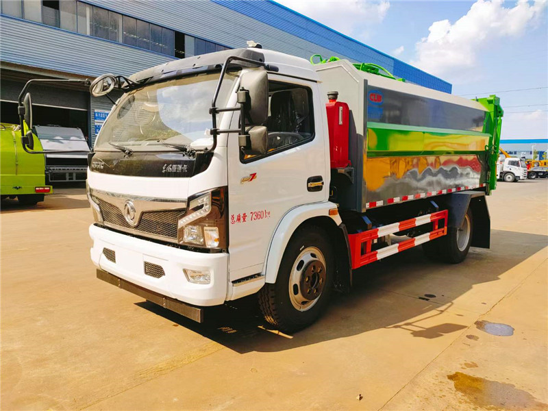 東風11方側裝壓縮垃圾車