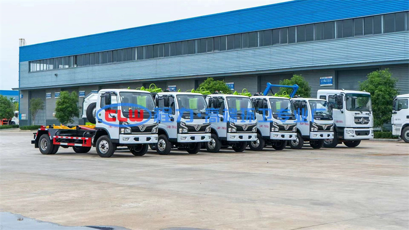 環衛垃圾車發往廣東支援創衛